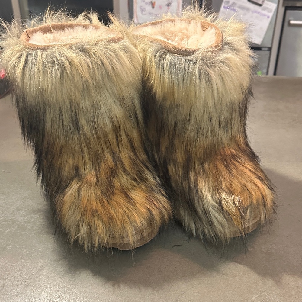 Bear paw furry winter boots